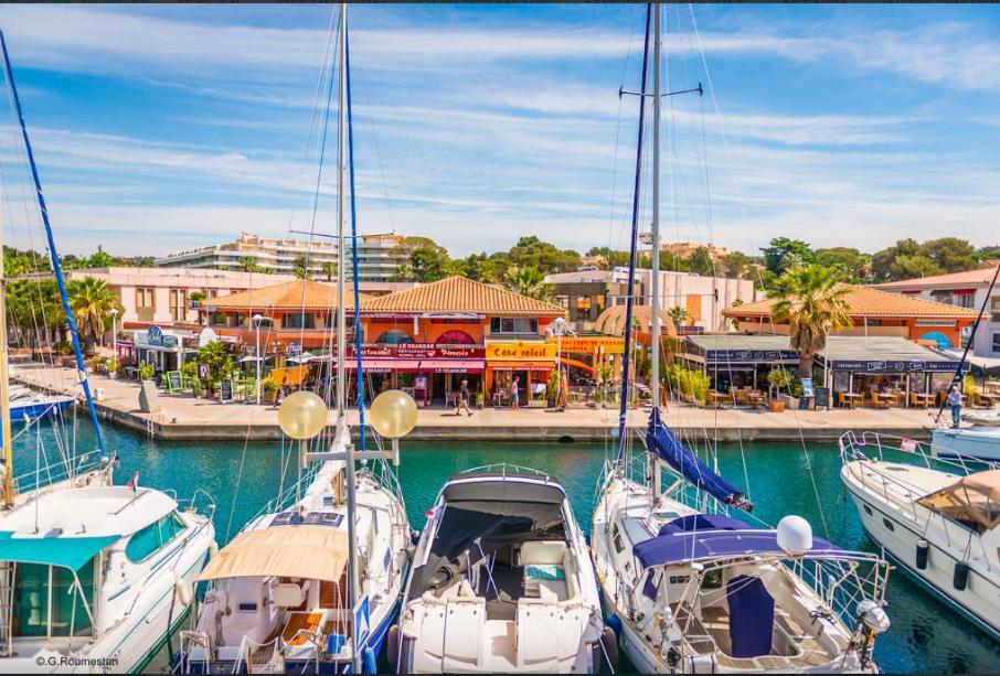 Grand F2 Quartier Les Plaines, Boulouris Proche Mer Et Port Santa-Lucia Saint-Raphael  Ngoại thất bức ảnh